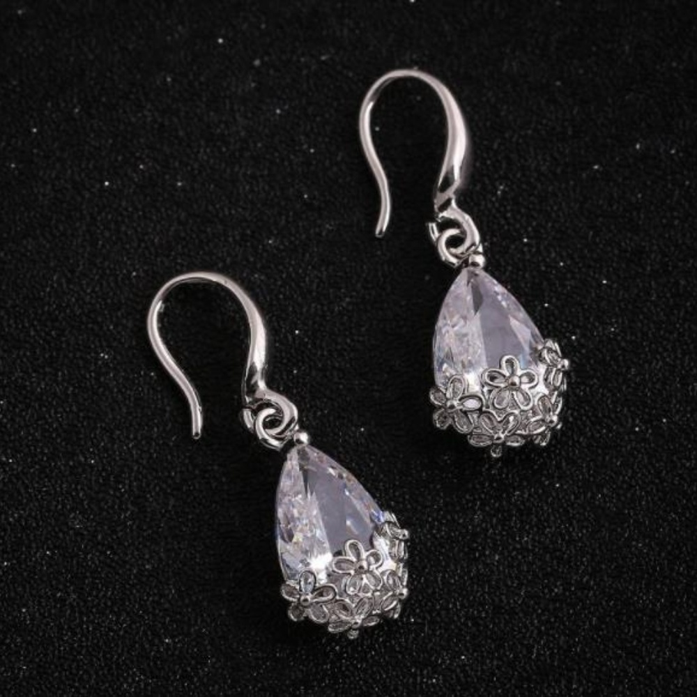 NEW flower crystal drop earrings